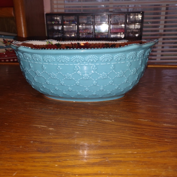 Pioneer Woman Vegetable Bowl - Picture 3 of 4